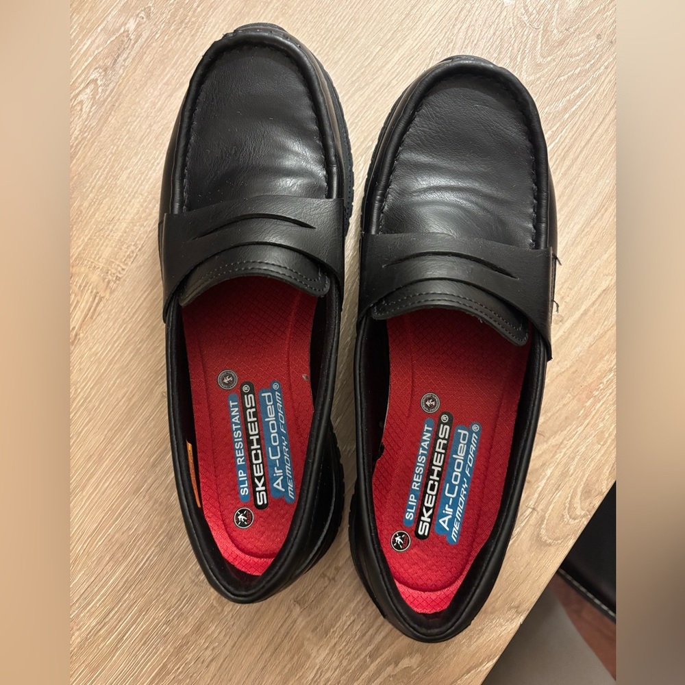Skechers black slip resistant memory foam loafers
